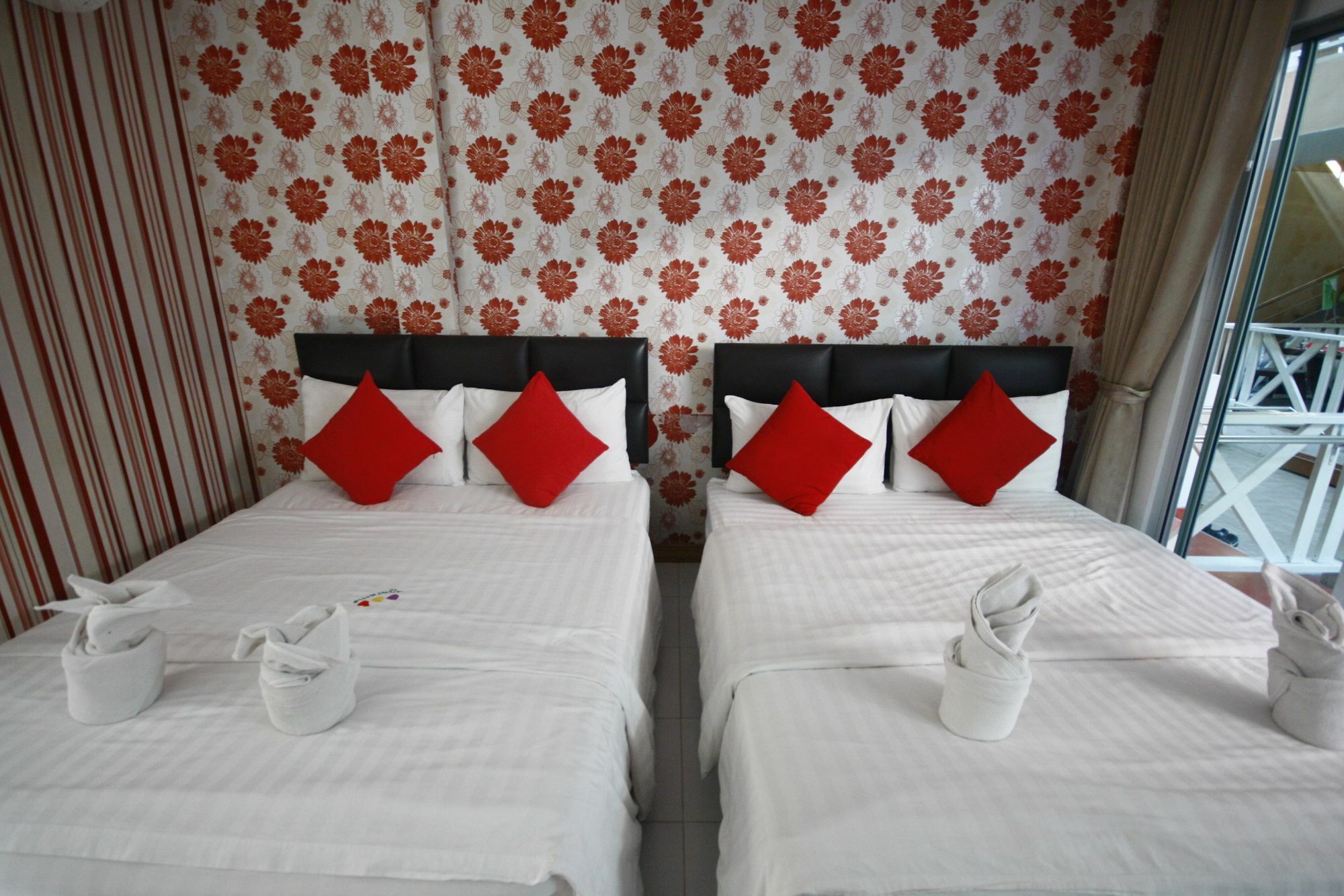 Tawaen Beach Resort Ko Lan Eksteriør bilde
