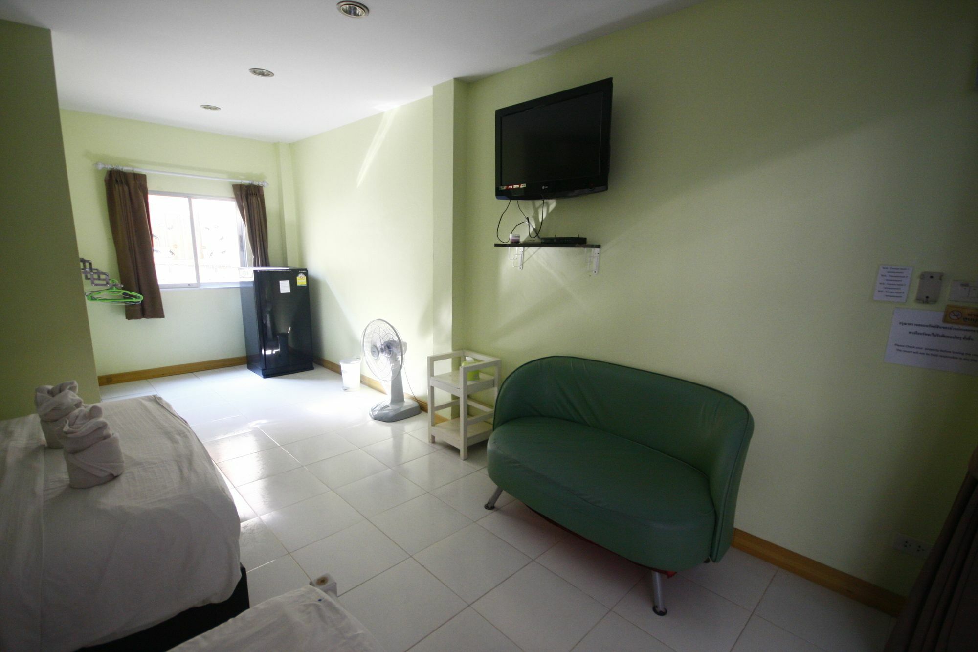 Tawaen Beach Resort Ko Lan Eksteriør bilde